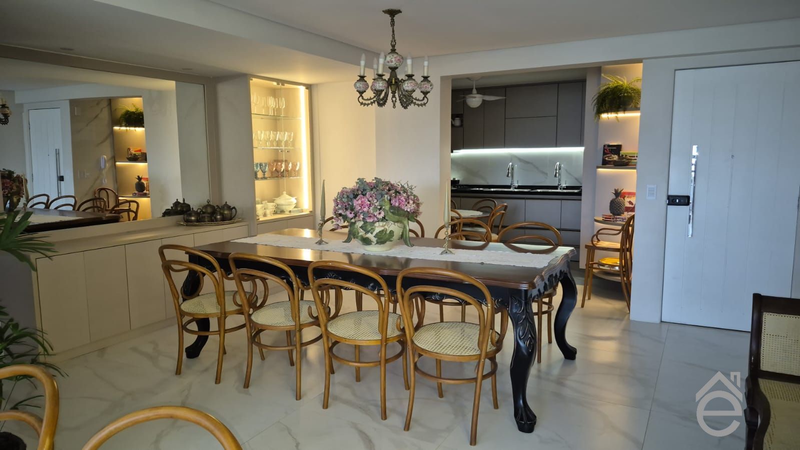 Apartamento, 3 quartos, 148 m² - Foto 1