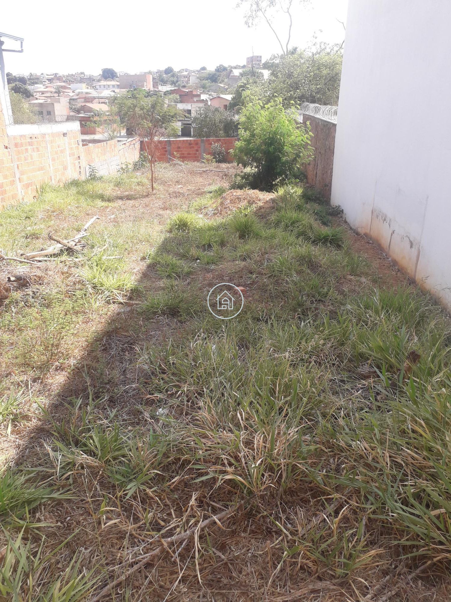 Terreno à venda, 345m² - Foto 1