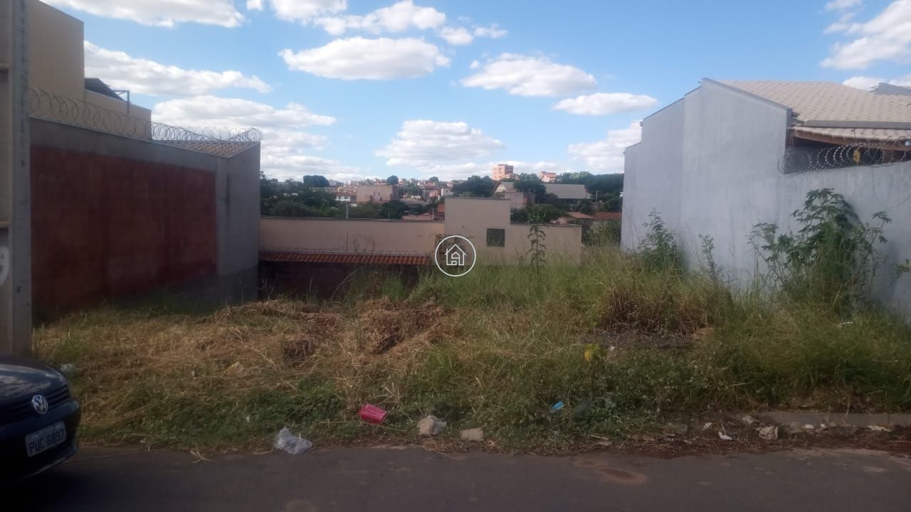 Terreno à venda, 170m² - Foto 1