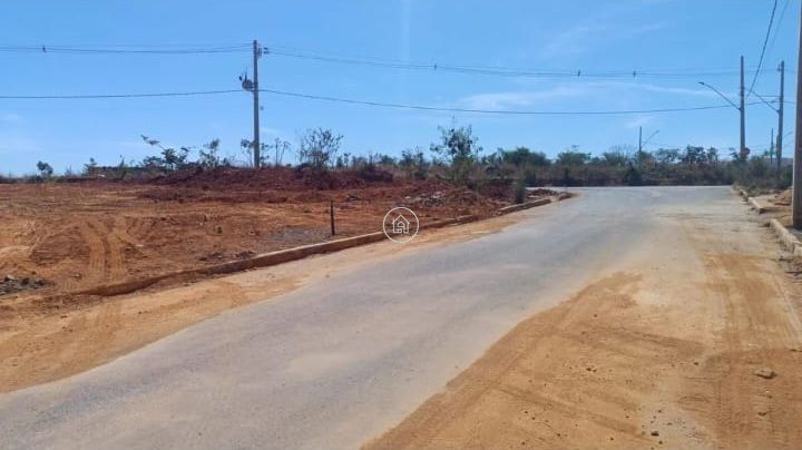 Terreno, 180 m² - Foto 2