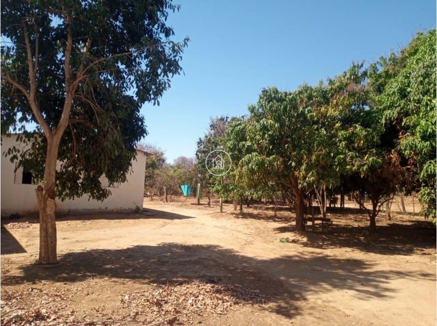 Chácara, 4 quartos, 2500 m² - Foto 1