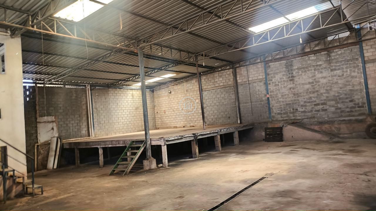 Depósito-Galpão-Armazém à venda com 2 quartos, 400m² - Foto 3