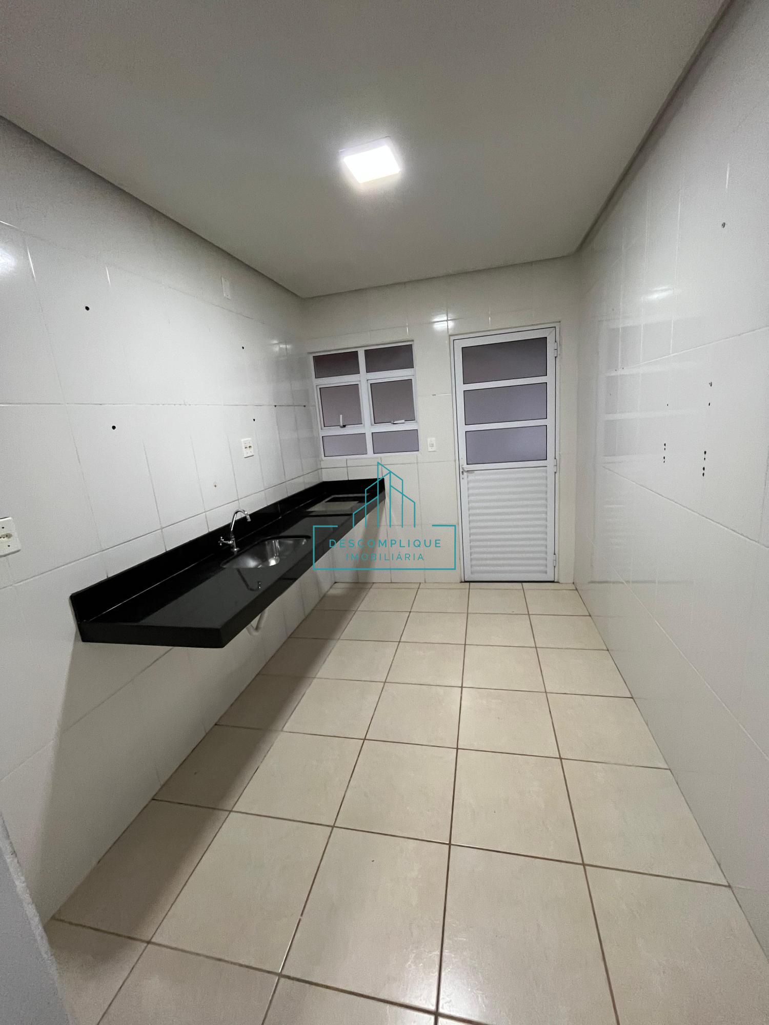 Casa à venda com 2 quartos, 45m² - Foto 10