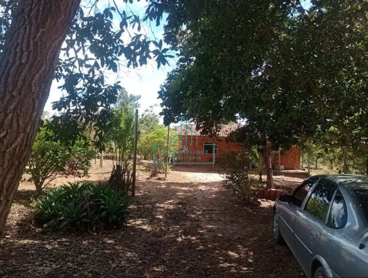 Chácara à venda com 2 quartos, 10000m² - Foto 1