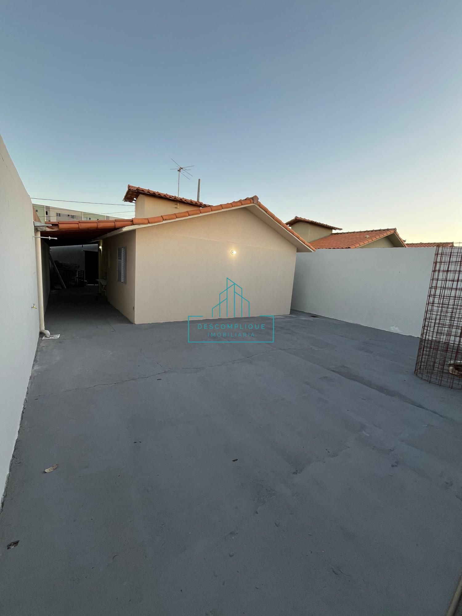 Casa à venda com 2 quartos, 45m² - Foto 11