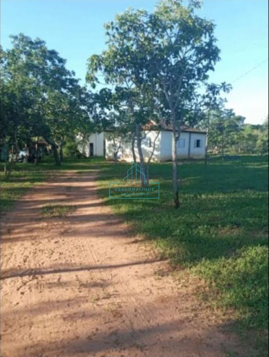 Chácara à venda com 3 quartos, 2500m² - Foto 2