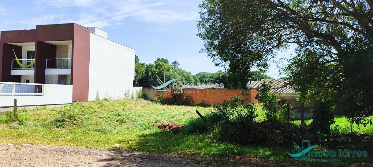 Terreno com 408 m² localizado no bairro Centenário, em Torres-RS
