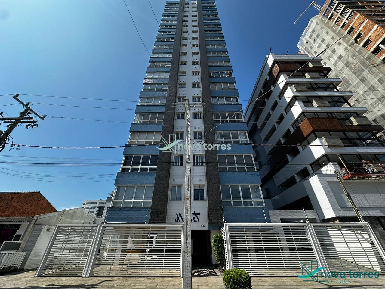 Apartamento com 02 dormitórios 500 metros do mar