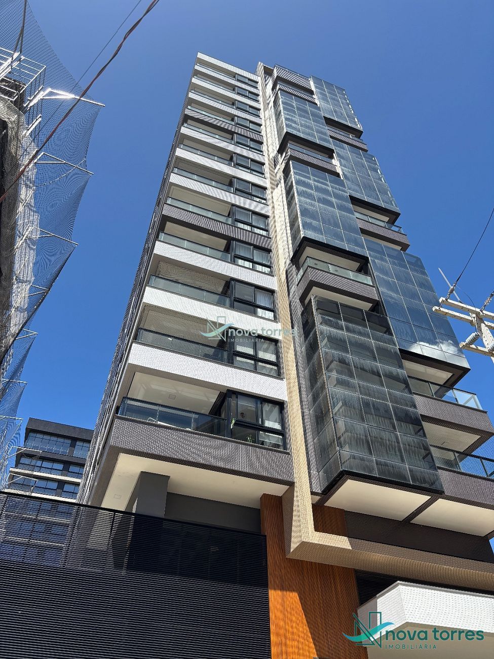 Excelente apartamento 03 dormitórios 01 suíte e 02 demi suítes