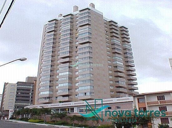 Flat 100 metros do mar