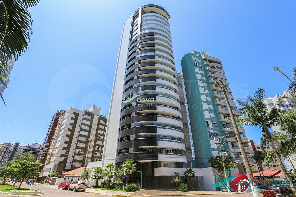 Apartamento com 3 suítes na Praia Grande de Torres-RS