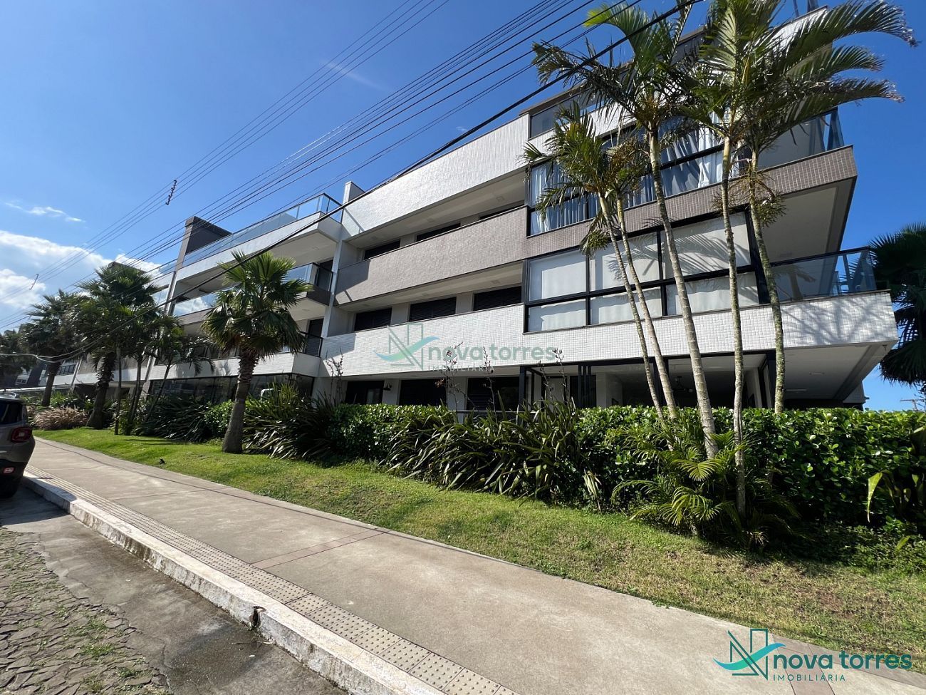 Apartamento com 3 dormitórios na Praia Grande, em Torres-RS,
