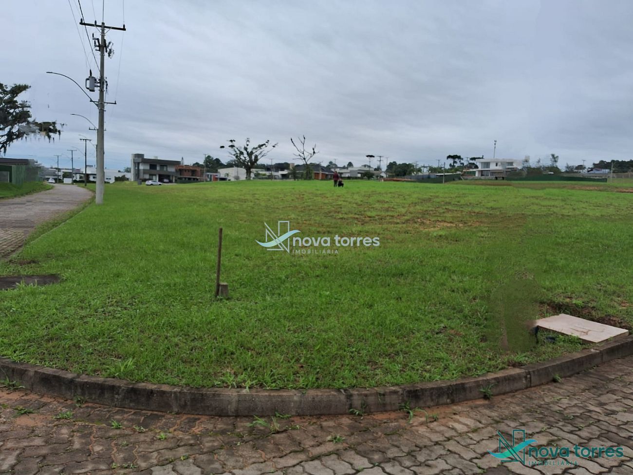 Lote de esquina em Torres-RS, no condomínio Reserva das Águas