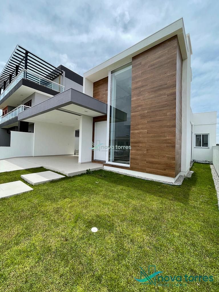 Casa com 3 dormitórios em Bella Torres em Passo de Torres - SC