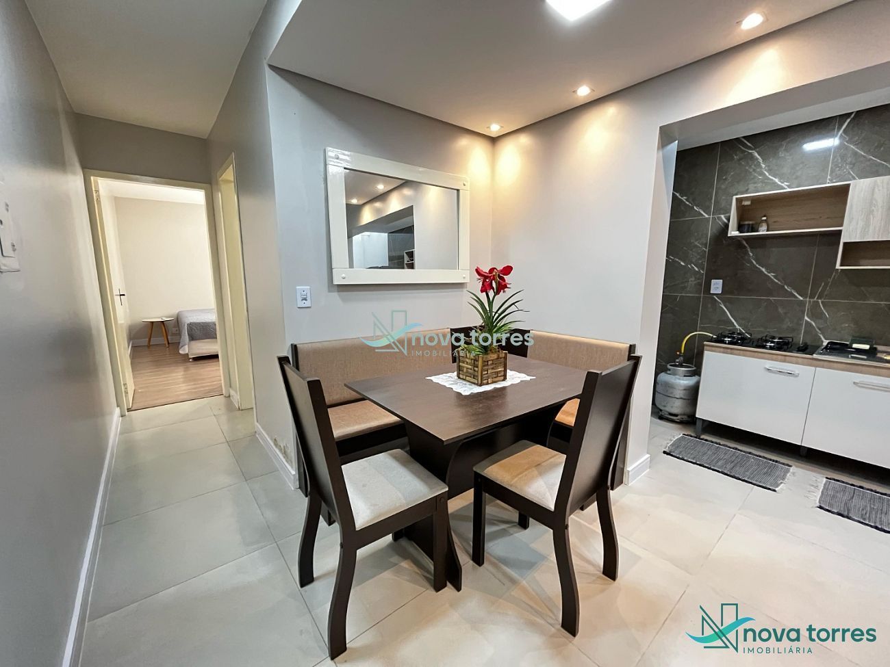 Apartamento funcional com 2 dormitórios próximo ao mar