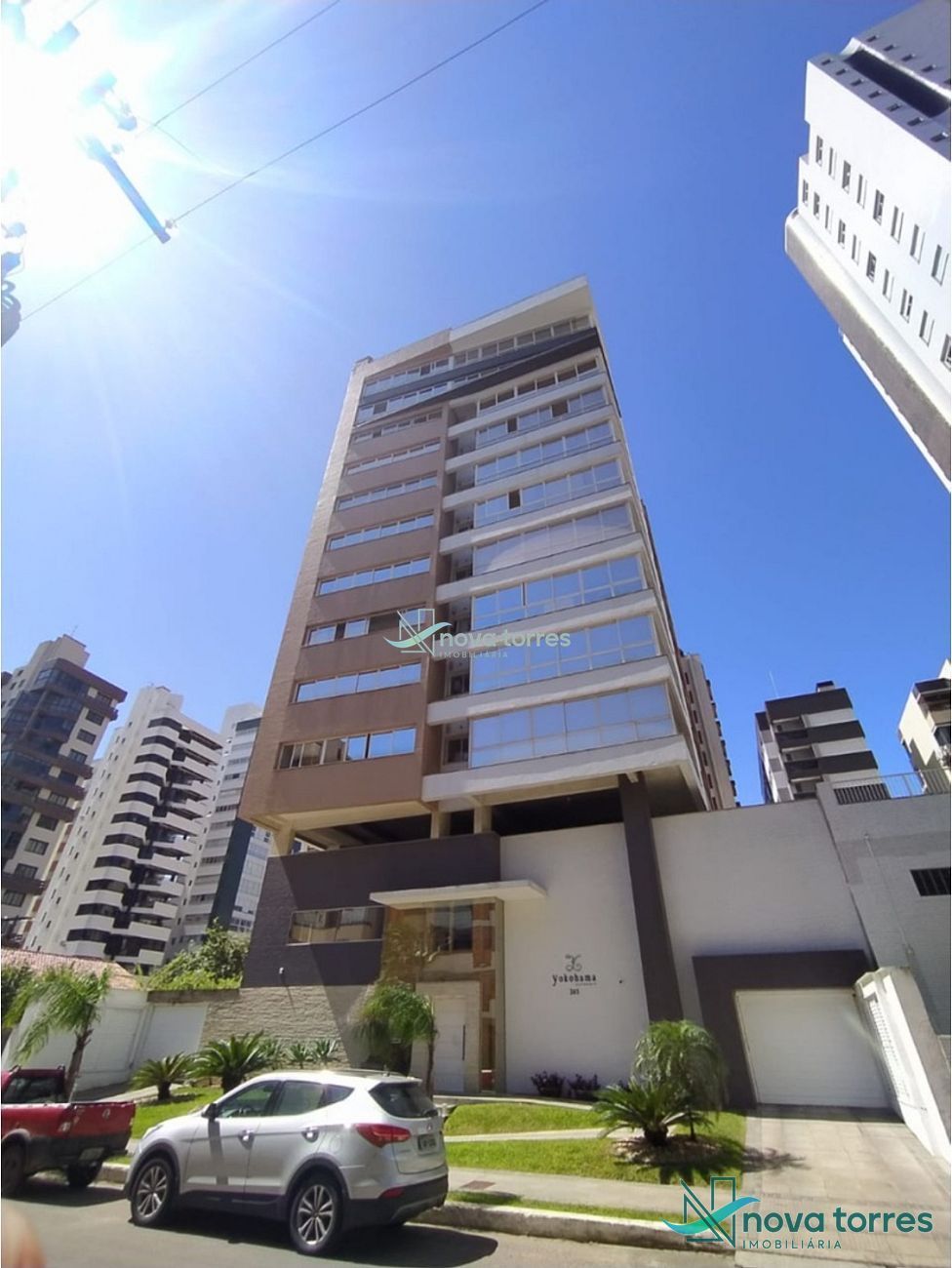 Apartamento com 03 dormitórios próximo ao mar