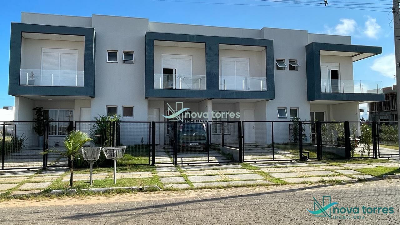 Casa geminada com 2 dormitórios no Morada das Palmeiras, em Torres-RS