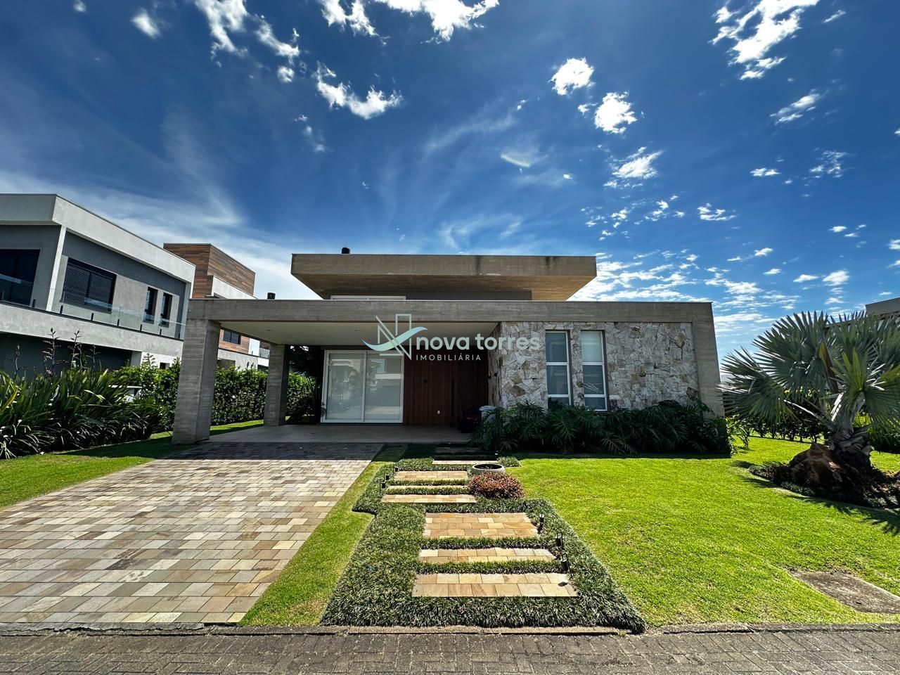 Casa em condominio beira mar