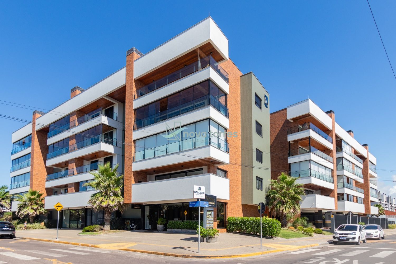 Apartamento 3 dormitórios frente ao Parque da Guarita