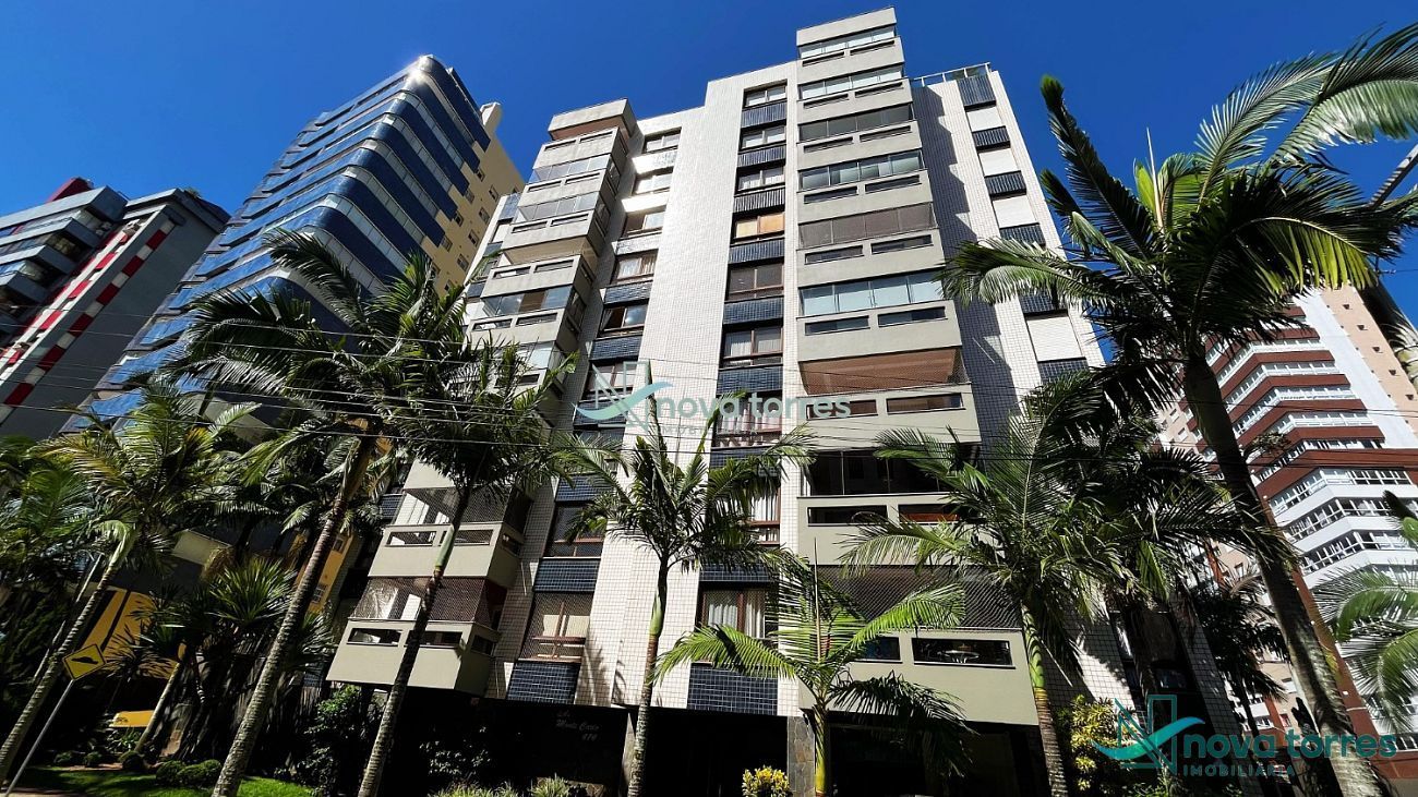 Apartamento com 03 dormitórios e dependência de empregada