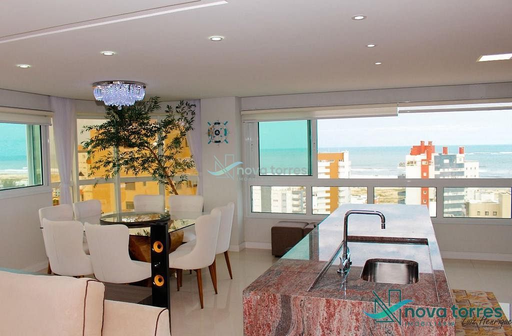 Apartamento de alto padrão no Centro de Torres, RS — vista panorâmica para o mar!