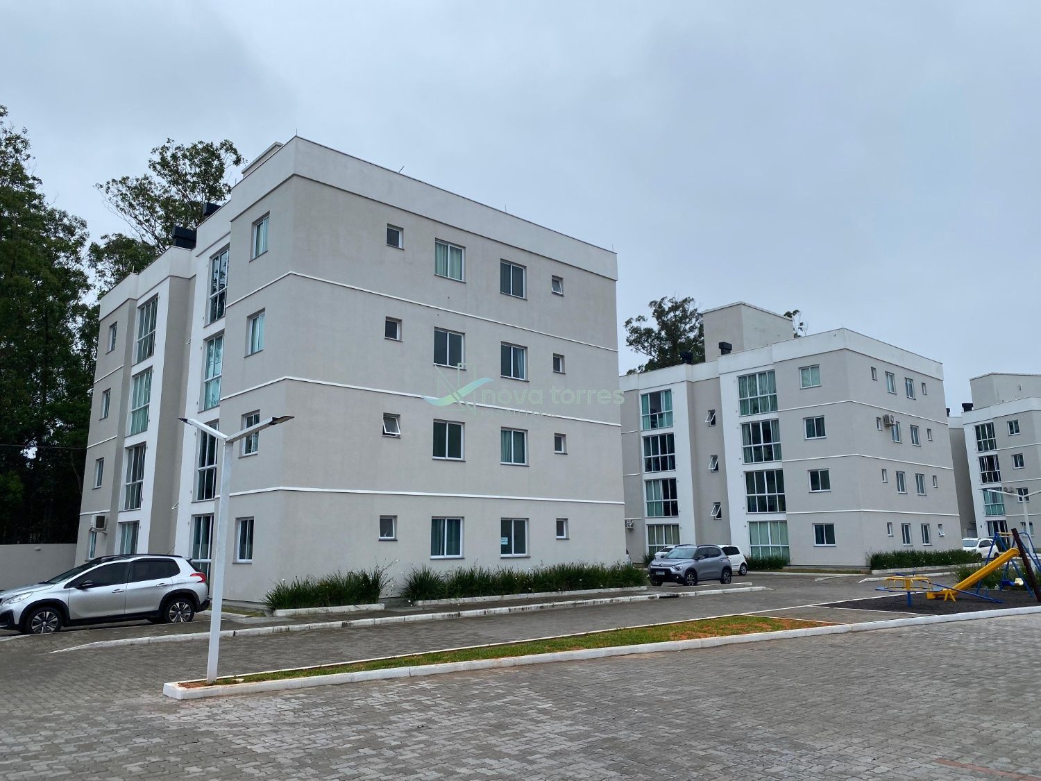 Apartamento semi-mobiliado em Passo de Torres