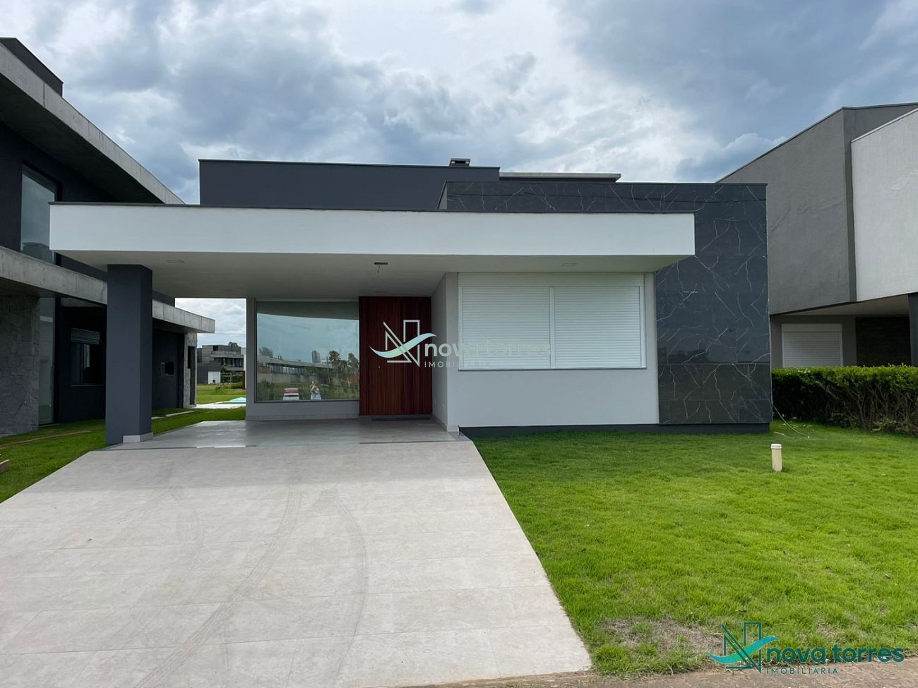 Casa fundo lagos no Reserva das Águas