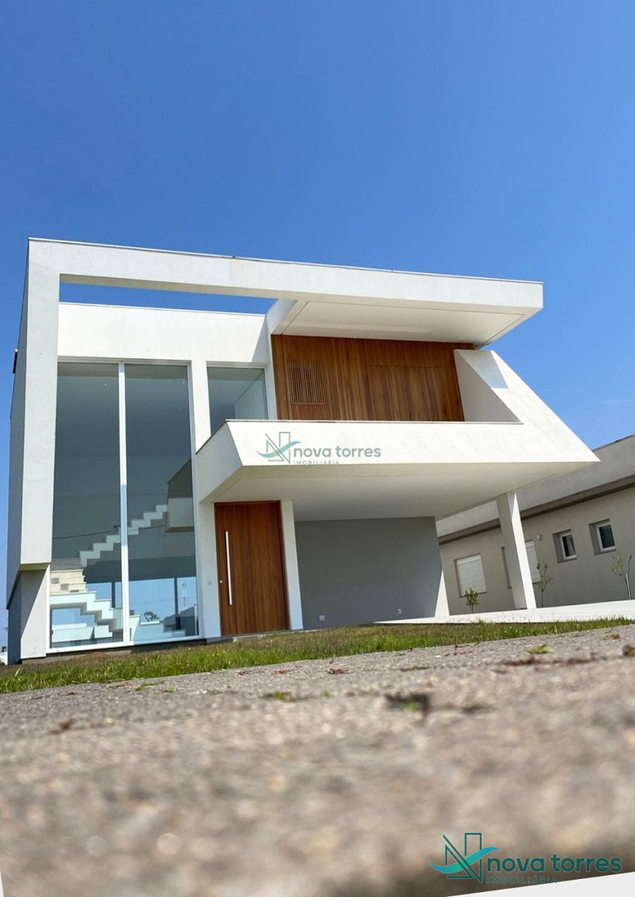 Casa com 4 dormitórios no Reserva das Águas em Torres-RS