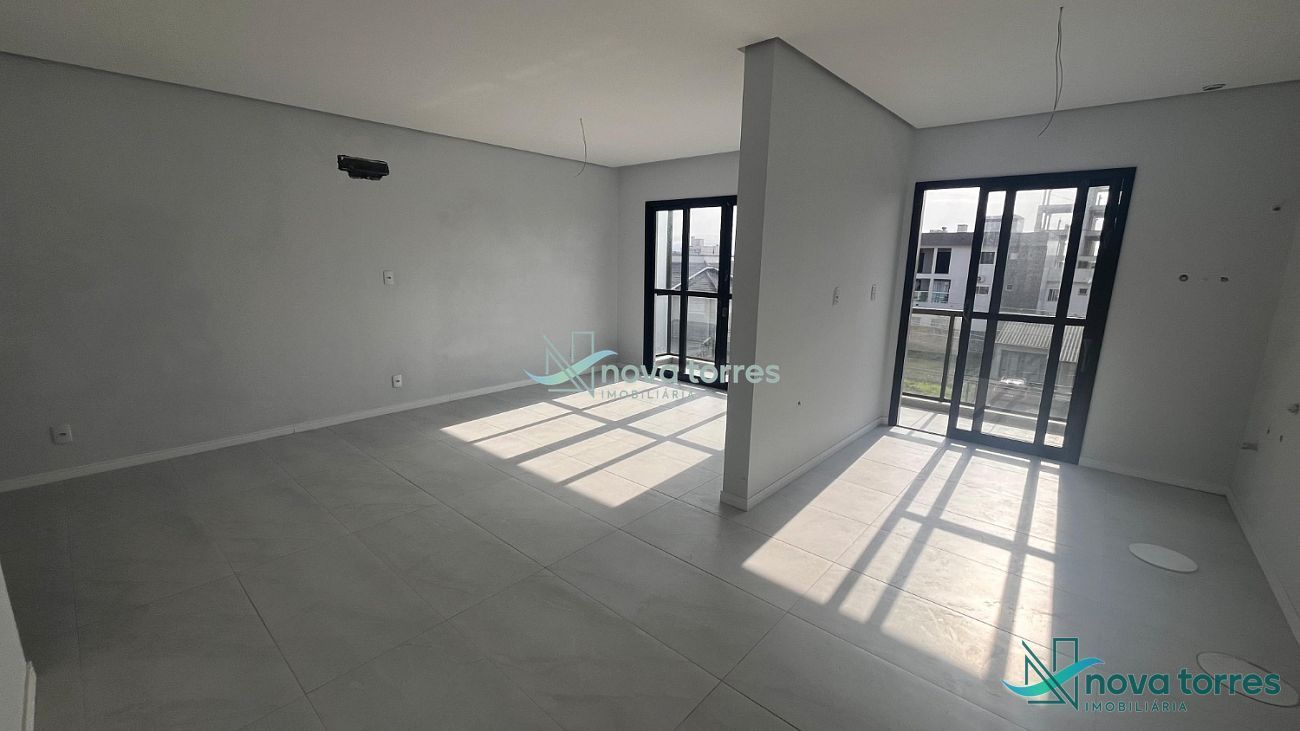 Apartamento com 2 dormitórios no Centro, em Passo de Torres - SC