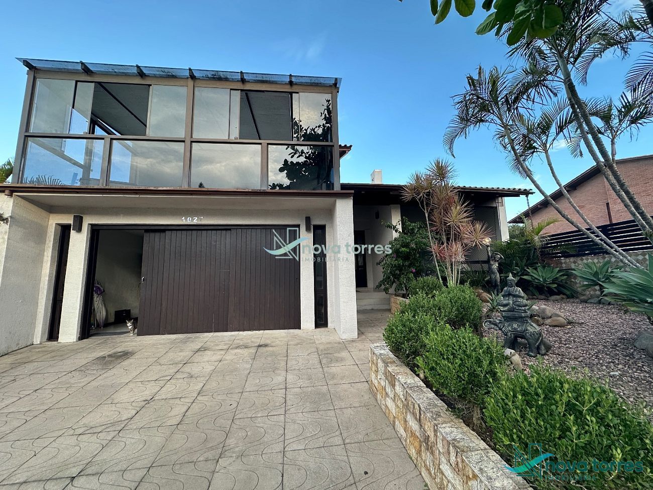 Casa com piscina próximo a Praia dos Molhes