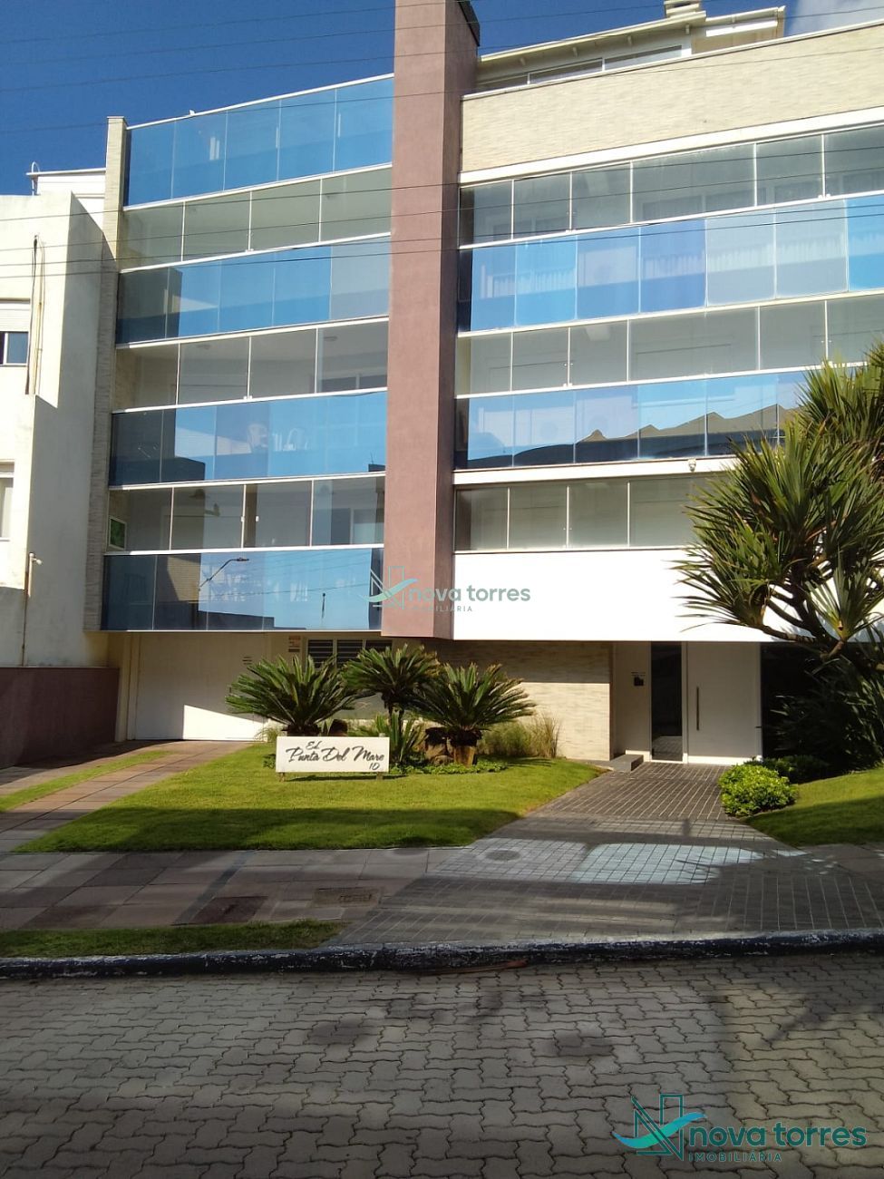 Apartamento com 3 dormitórios na Prainha em Torres-RS