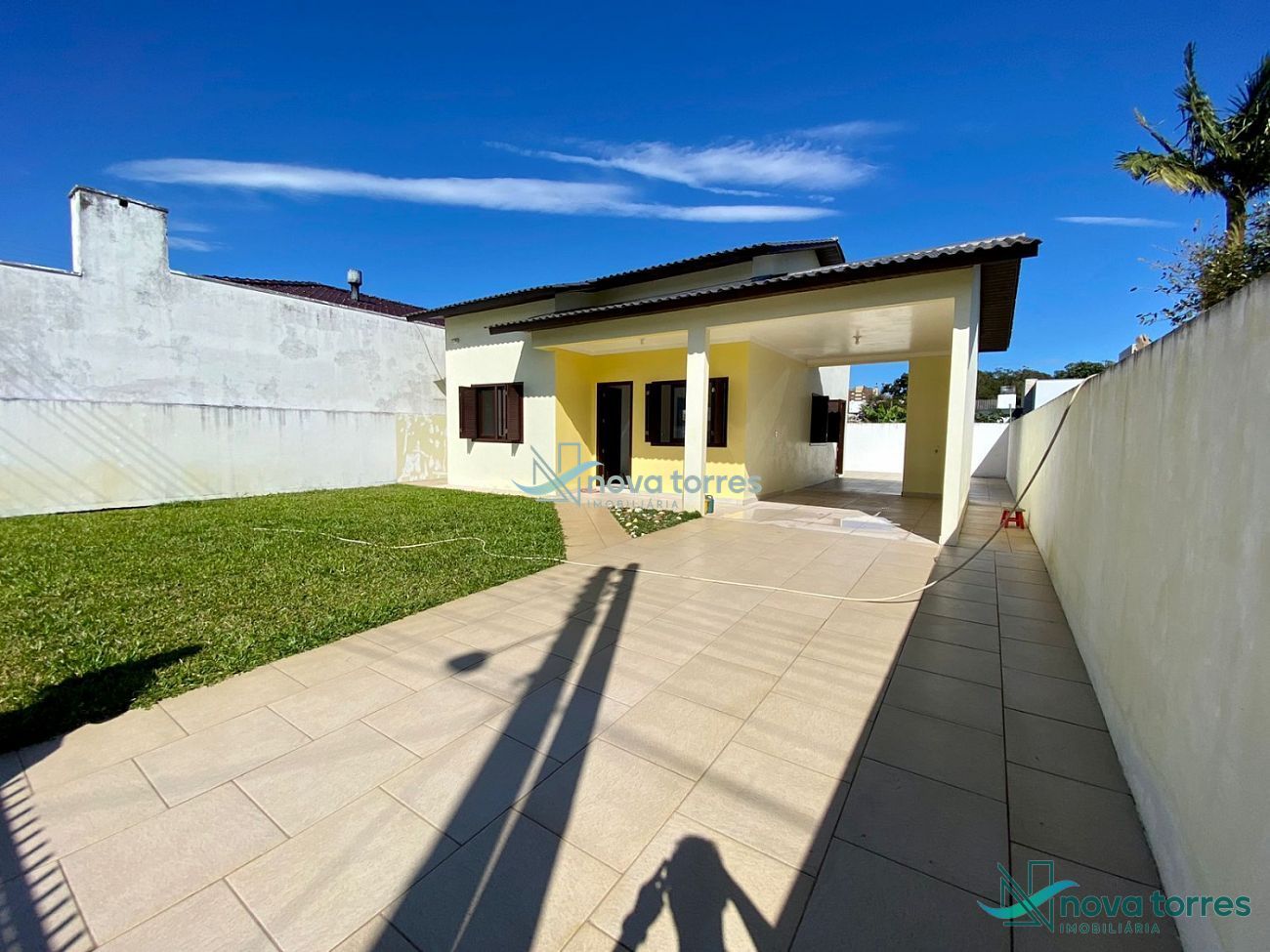 Casa com 2 dormitórios no Centro de Passo de Torres - SC