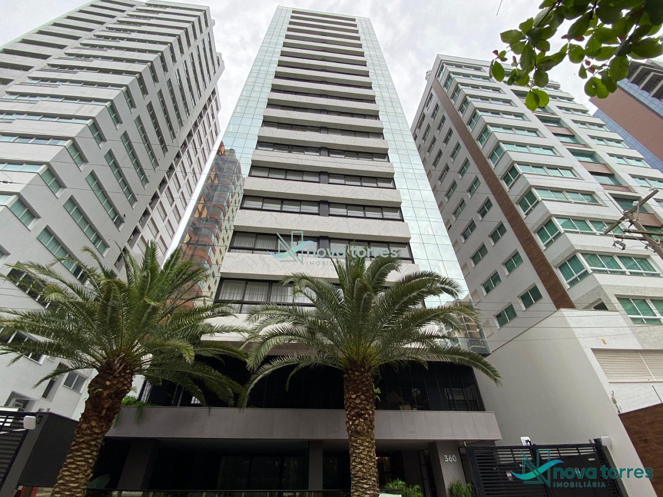 Apartamento 02 suítes pronto para morar próximo das Quatro Praças