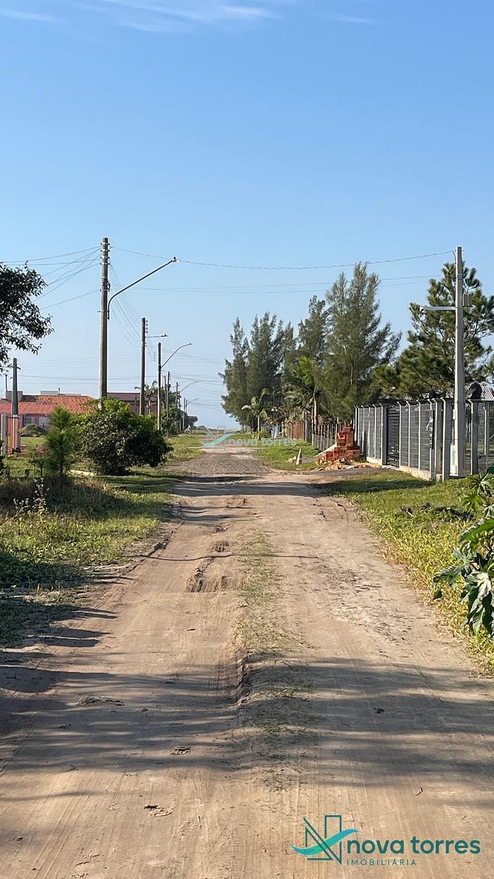 Casa com 3 dormitórios no bairro Praia Estrela do Mar em Torres-RS
