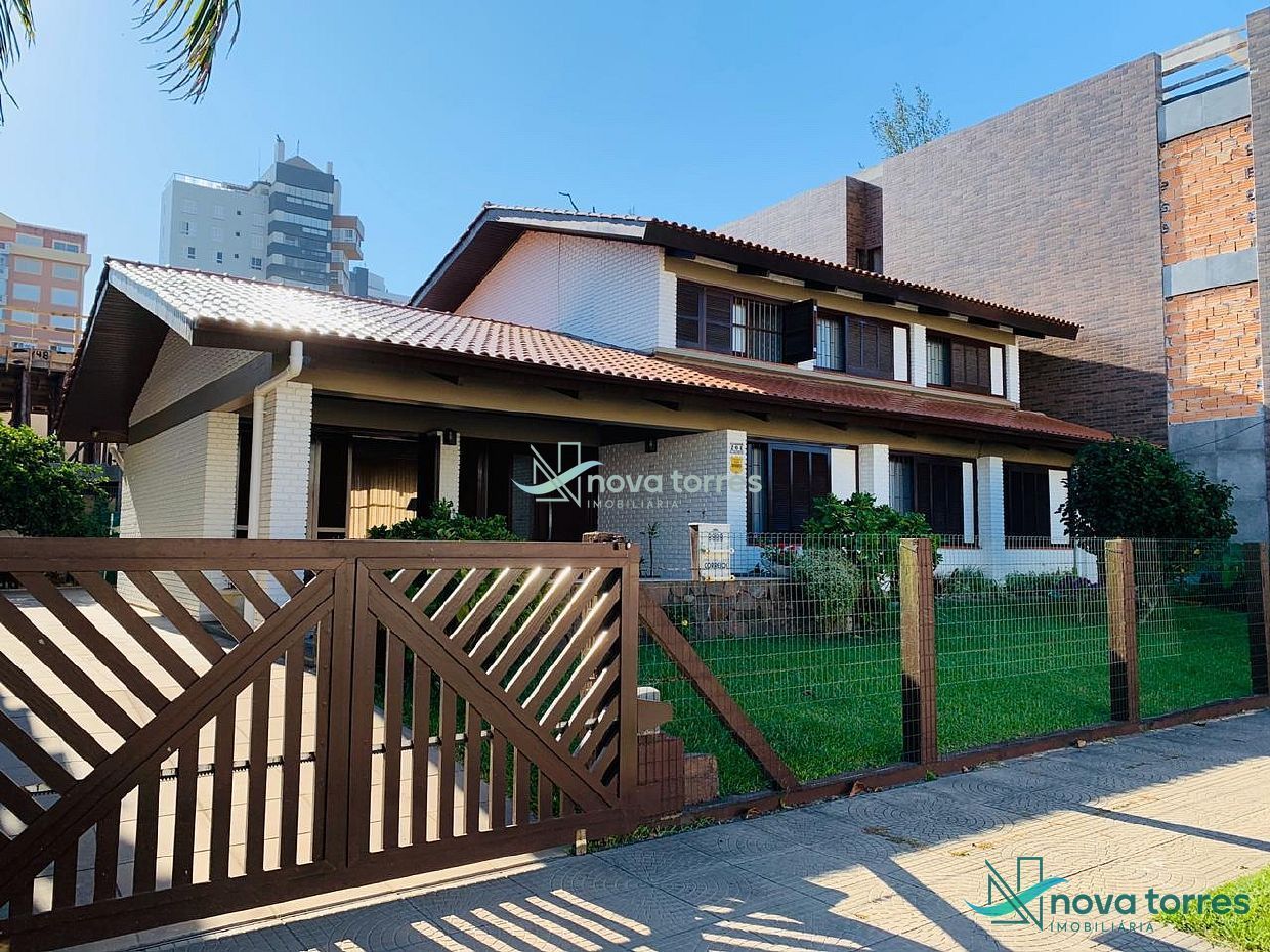 Casa Espaçosa na Praia Grande – 252 m² Privativos