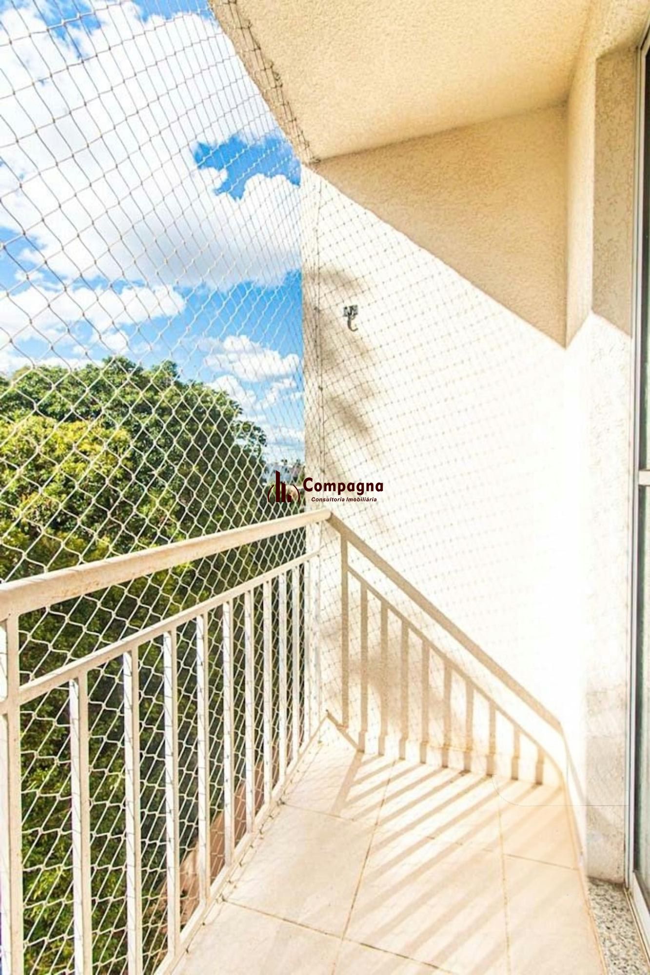 Apartamento à venda com 2 dormitórios, sacada e vaga no Morro Santana. — foto 3
