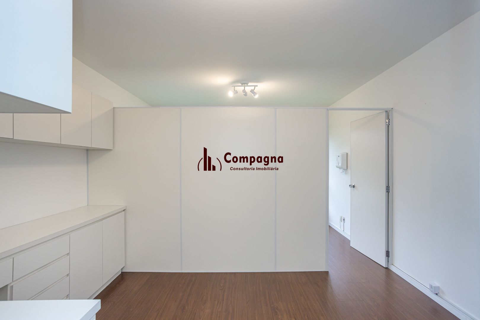 SALA COMERCIAL PASEO ZONA SUL — foto 4