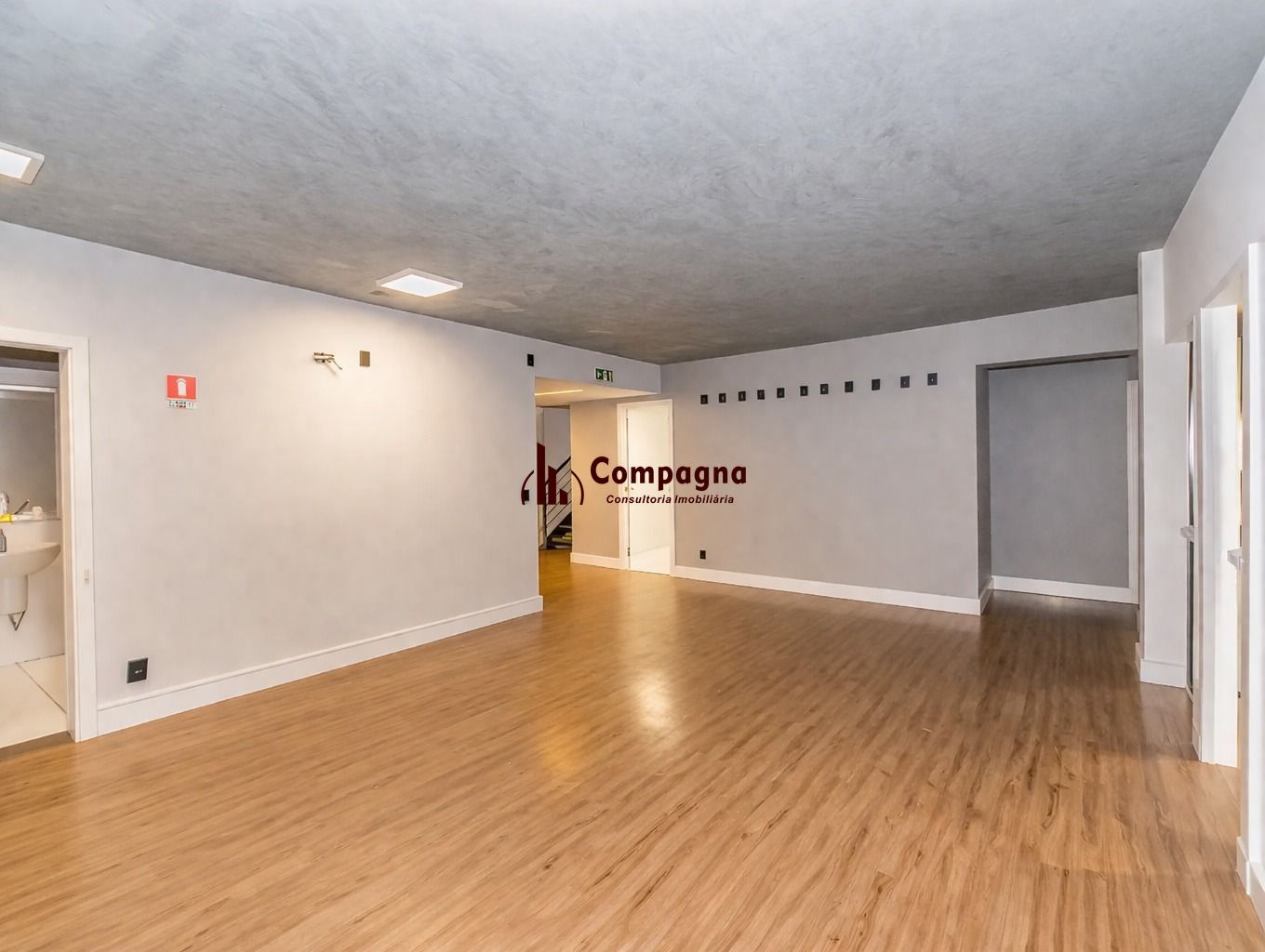 Prédio Comercial Imponente na Av. Cristóvão Colombo para Locação. — foto 5