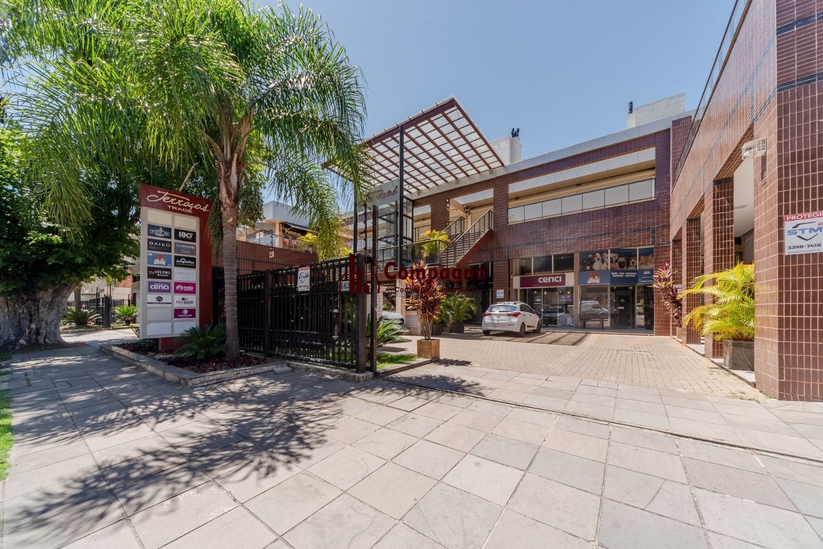 Excelente Sala Comercial com Terraço. Local Privilegiado do Bairro Tristeza