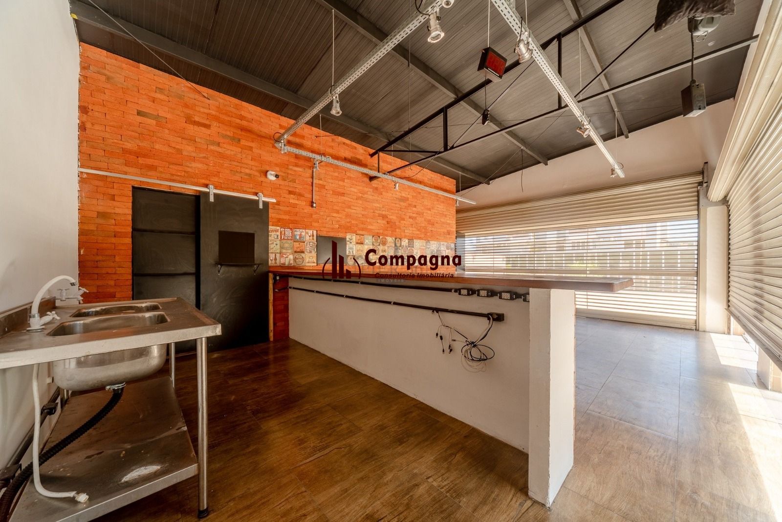 Excelente Sala Comercial com Terraço. Local Privilegiado do Bairro Tristeza — foto 2