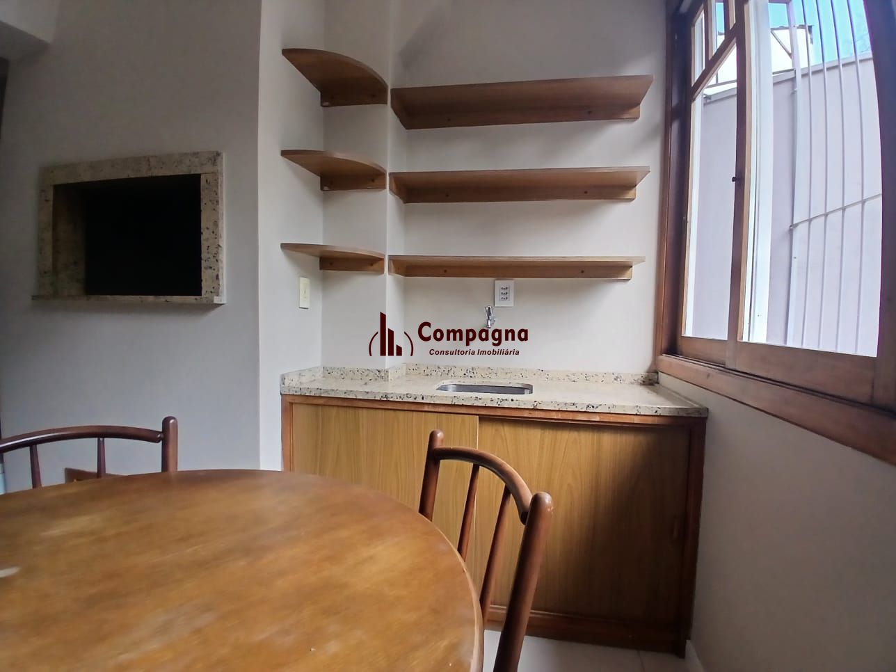 Espaço com Churrasqueira.