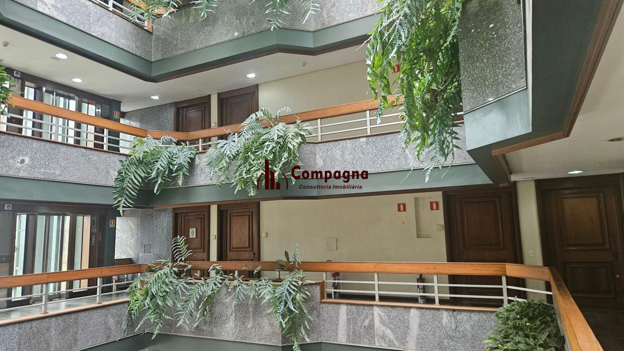 Sala Comercial á Venda no Bairro Higienópolis. — foto 2