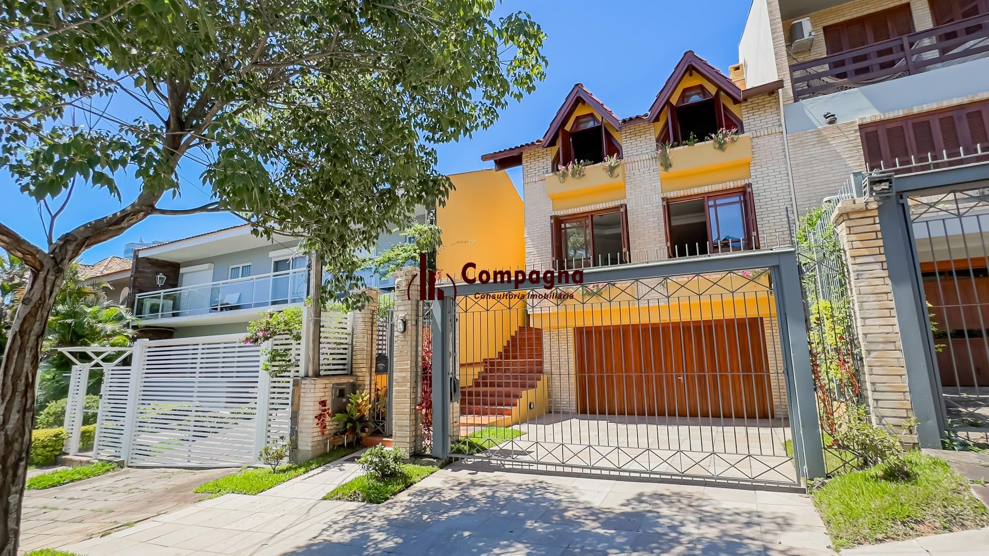 Casa 3 quartos à venda, 261m², Chácara das Pedras - Porto Alegre