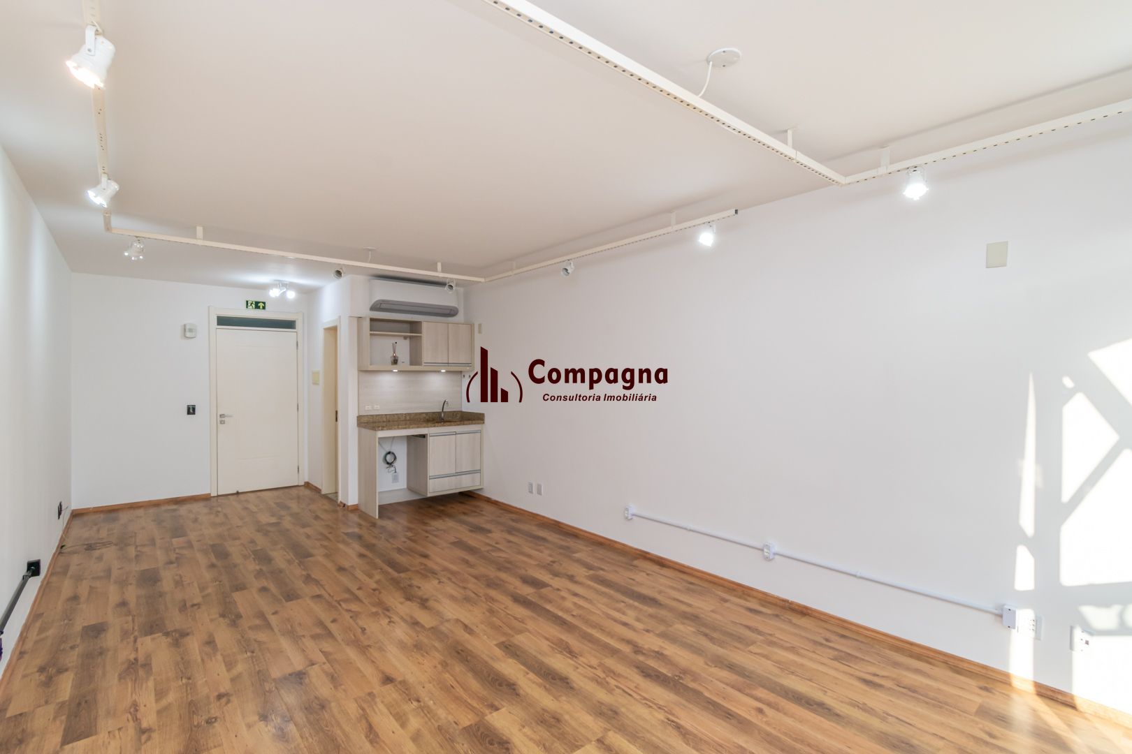 SALA COMERCIAL PASEO ZONA SUL — foto 5