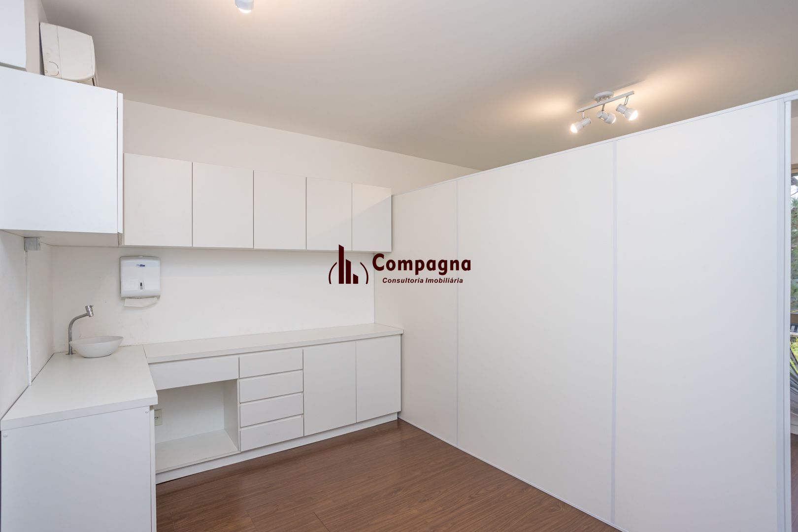 SALA COMERCIAL PASEO ZONA SUL — foto 2