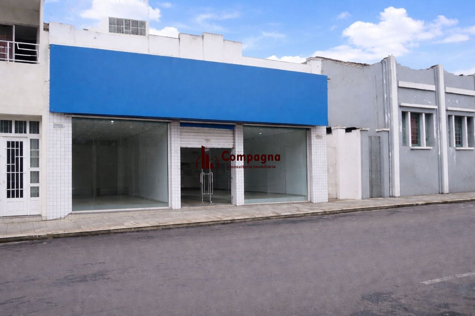 Loja Para Locação no Centro de São Gabriel. — foto 1