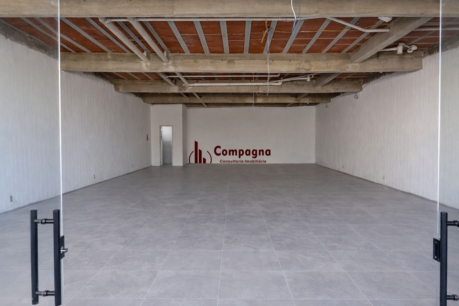 Loja para Locação no Bairro Vila Nova. — foto 2