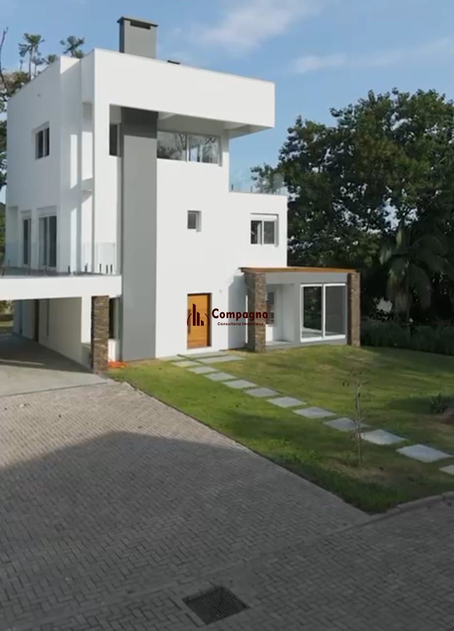 Casa para Alugar no Bairro Pedra Redonda.