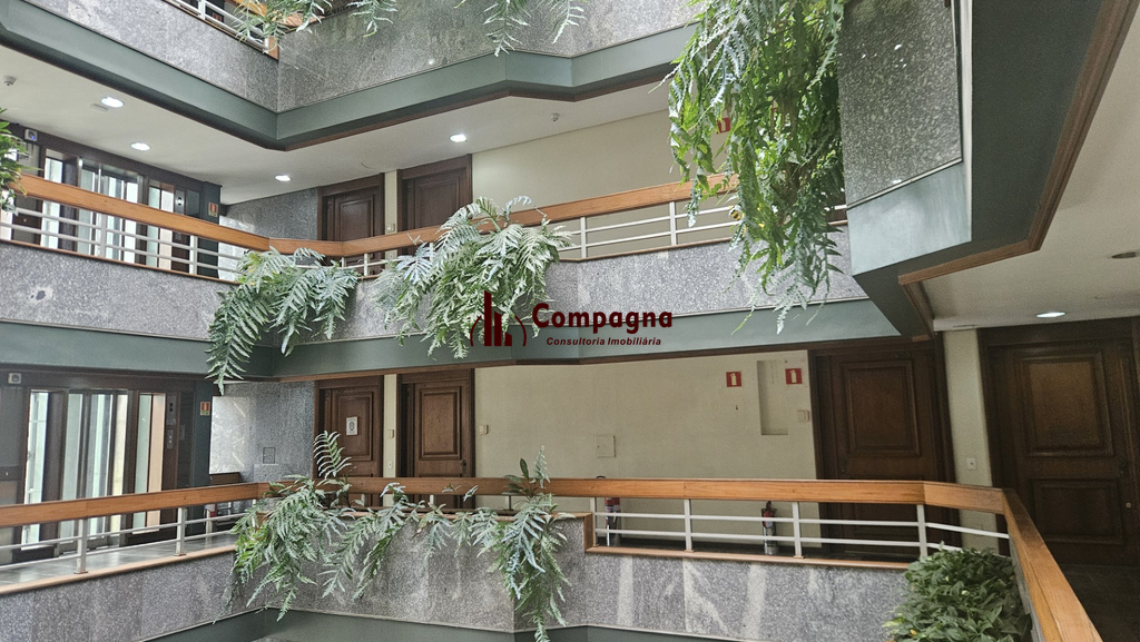 Edifício Royal Center Sala 303e304