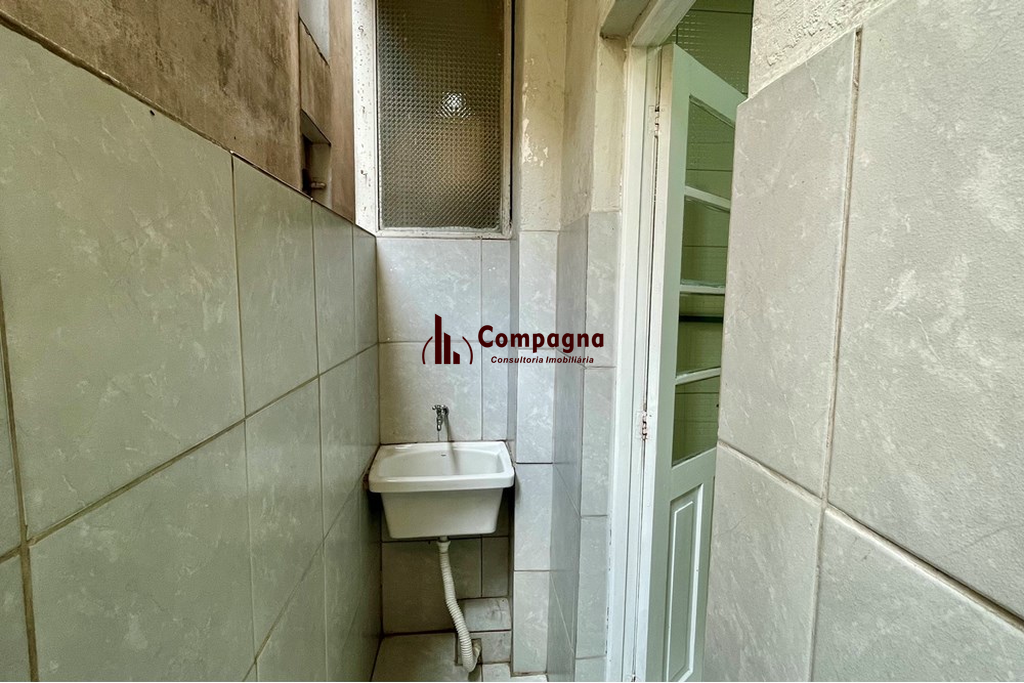 2446720.jpeg